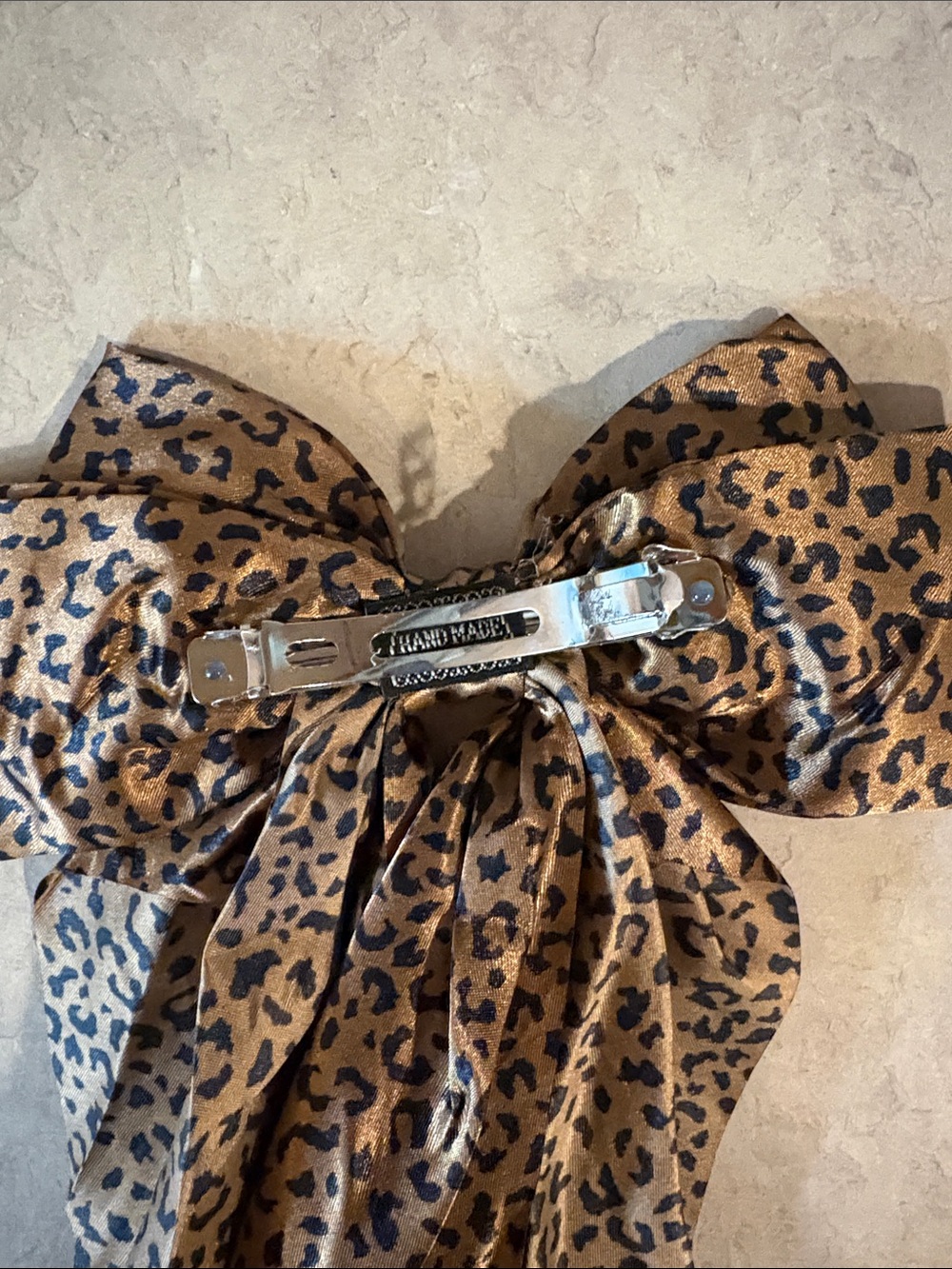 Satin hair bows - Picture 3 of 3